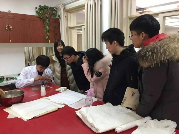 如何延续民族“文化自信”-大幅面高精度古籍扫描仪