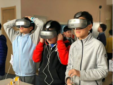 同輝信息：給學生創設VR沉浸式互動學習環境