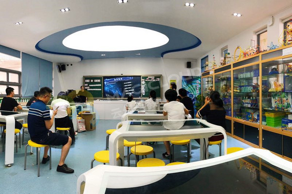 AR实验室添新案例:深圳南山第二外国语学校