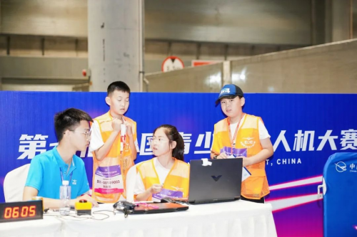 全國青少年無人機大賽：心系教育，高巨創新為青少年插上夢想飛翼