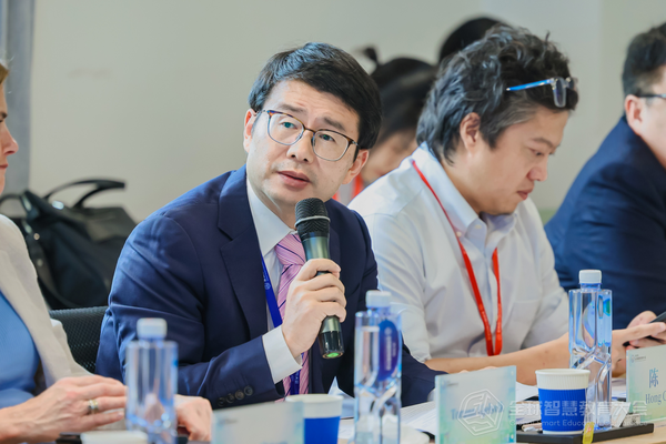 网龙携多项教育成果亮相2026全球智慧教育大会，以AI赋能全球教育发展