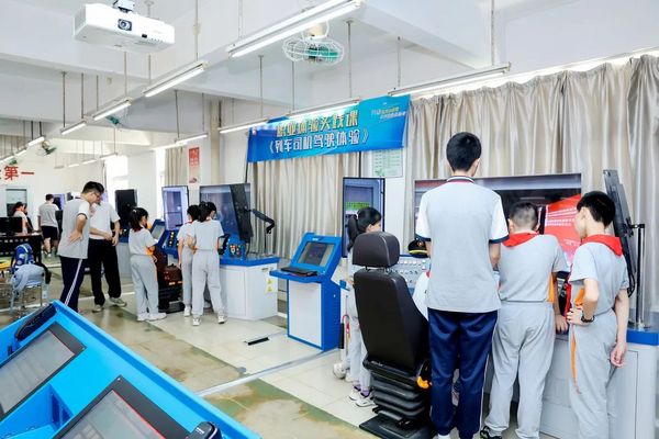廣州市大中小學“勞動教育融通職普”成果展示及提升交流活動舉行