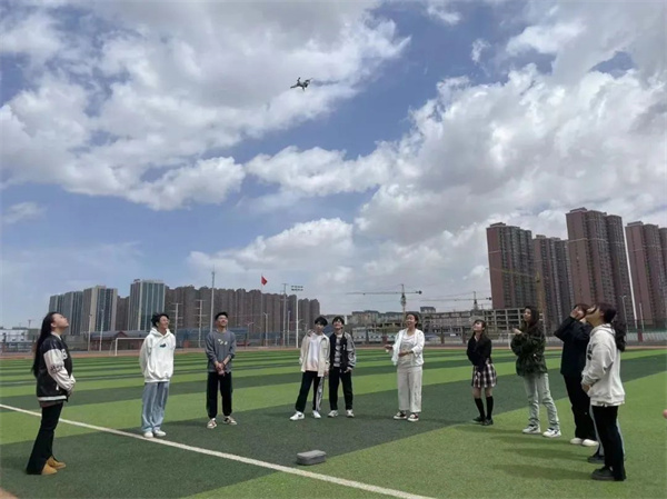 無人機飛進課堂，內蒙古大學創業學院這門課超炫酷
