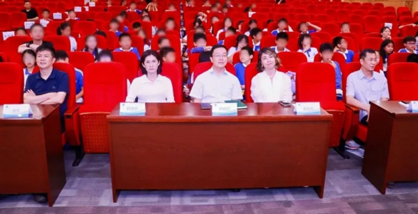 注入科技動能，打開智慧之窗——“阿爾法蛋AI公益”情暖深圳同澤學校