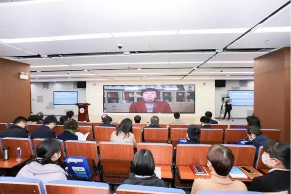 蚌埠市全國智慧教育示范區建設推進會成功舉辦