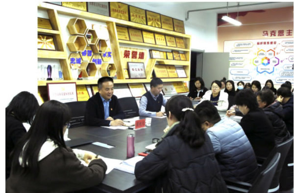 河西學院黨委書記梁兆光巡聽旁聽馬克思主義學院黨委理論學習中心組學習會
