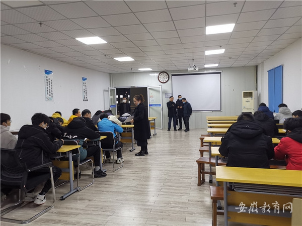 安徽宣城市機電學校開展學生寒假下企業社會實踐活動