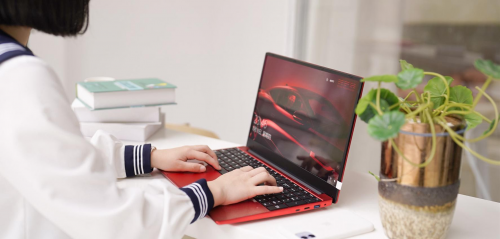 發愁電腦帶不動網課直播？DERE 戴睿新品R9 pro拍了拍你