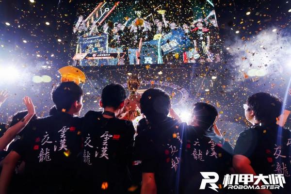 創造歷史！上海交大云漢交龍戰隊榮獲RoboMaster首個三冠王！