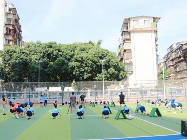 五年深入合作&简极携手梧村小学共建数智化校园足球体系