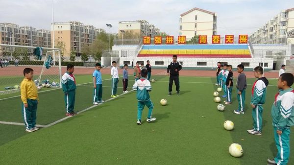 鄂爾多斯市準格爾旗：“走班制”體育課讓學生愛上運動