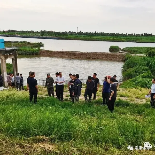 河南水災泄洪最后一站到海興——宏康體育捐千套救生衣顯真情