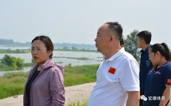 河南水災泄洪最后一站到海興——宏康體育捐千套救生衣顯真情