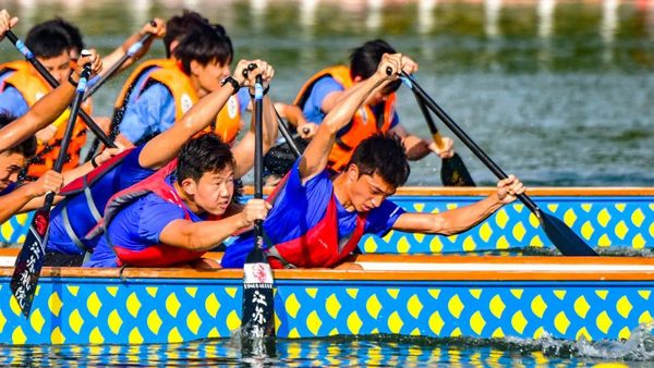 2024年江蘇省大學生龍舟錦標賽在江蘇科技大學長山校區海韻湖圓滿閉幕