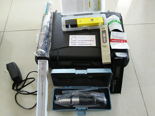 便携多参数水质分析仪/便携多参数水质测定仪